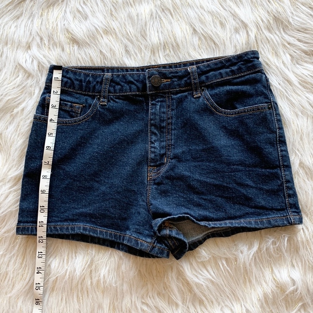 BDG high rise Erin 5 pocket shortie - Picture 4 of 8